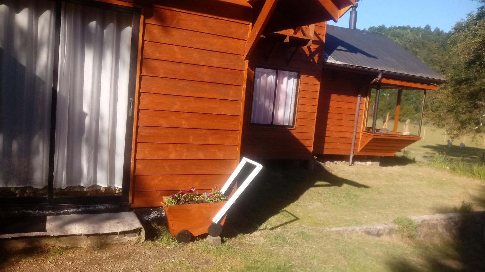 Cabañas Los Canelos Pucon, Hermosa Granja de 20 hectaréas a orillas del Río Liucura Extérieur photo