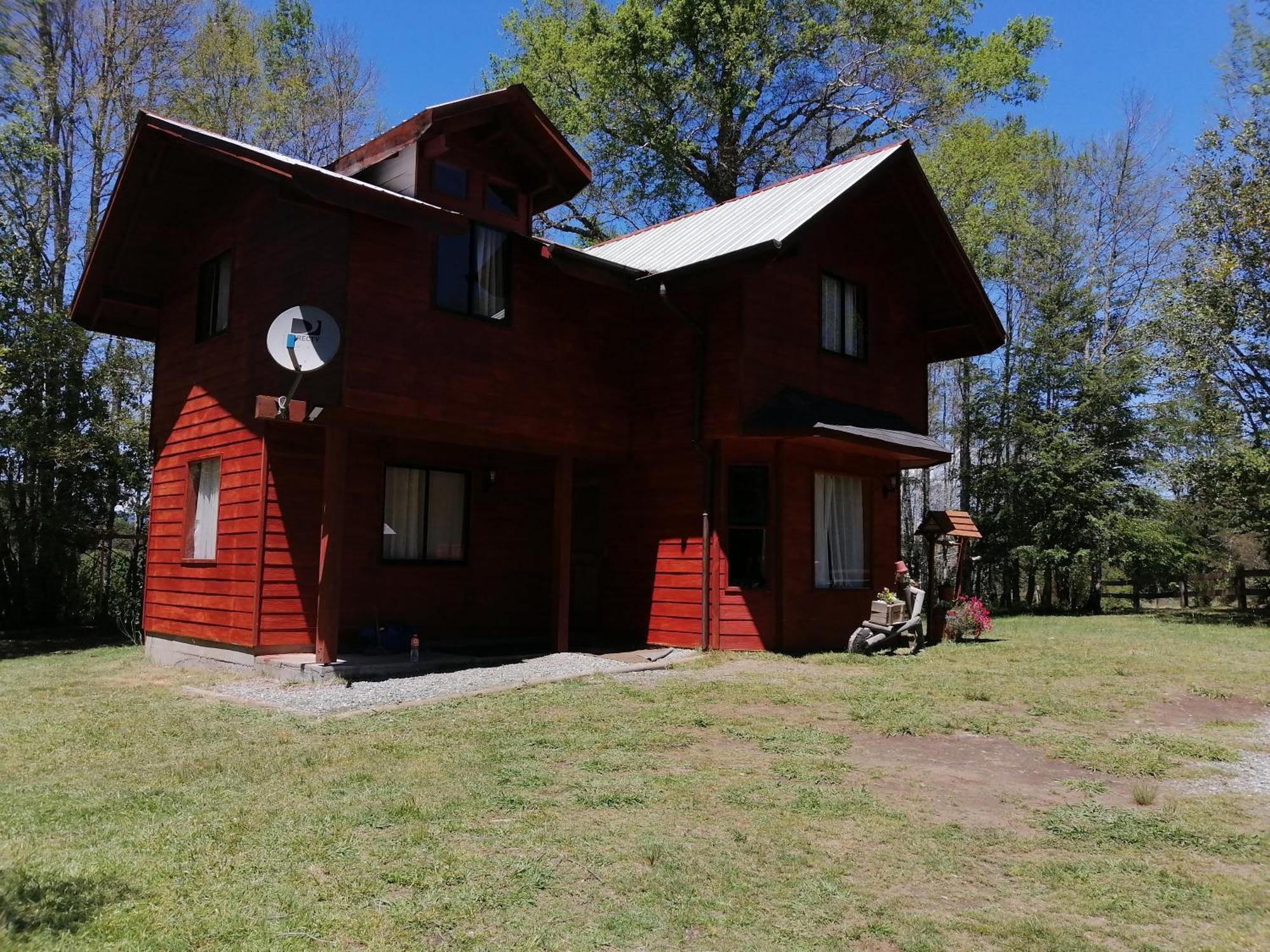 Cabañas Los Canelos Pucon, Hermosa Granja de 20 hectaréas a orillas del Río Liucura Extérieur photo