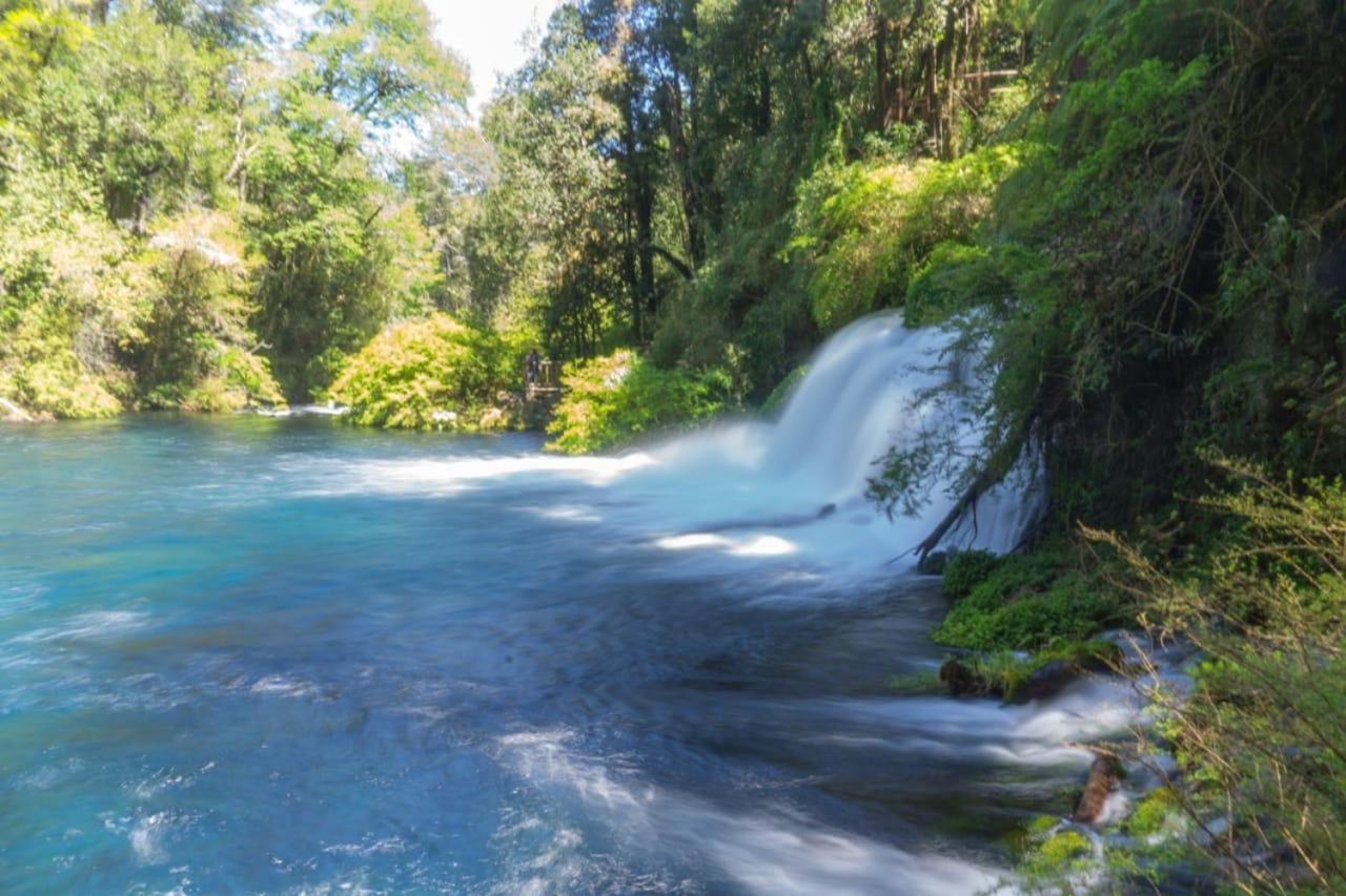 Cabañas Los Canelos Pucon, Hermosa Granja de 20 hectaréas a orillas del Río Liucura Extérieur photo